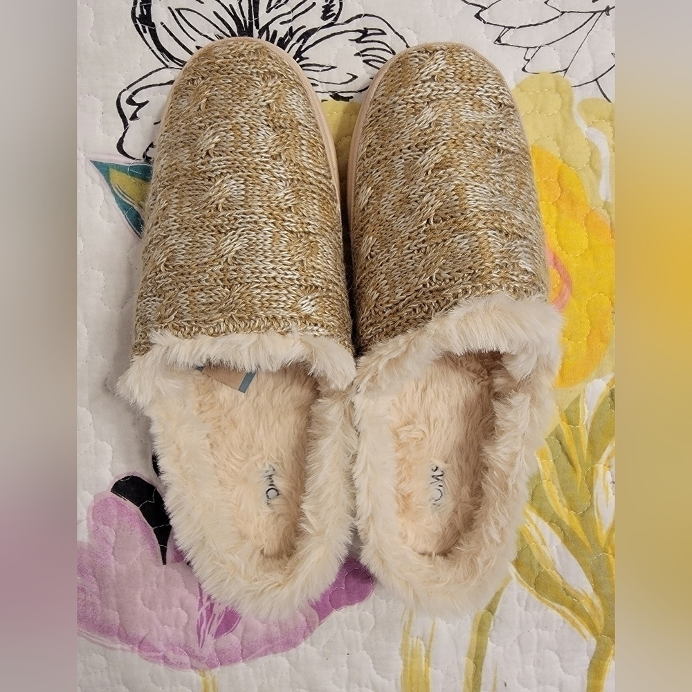 NIB Toms Ladies Sahara Chunky Cable Knit Sage Slipper